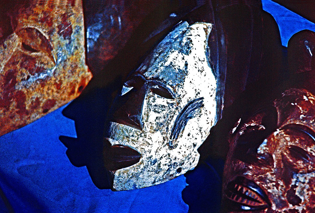 africanmasksforsaleonsidewalk